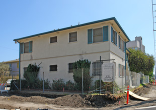 4300 S Centinela Ave in Los Angeles, CA - Building Photo - Building Photo