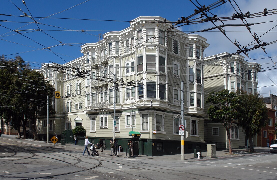 400 Duboce in San Francisco, CA - Building Photo