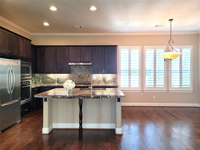 property at 1508 Fowler St