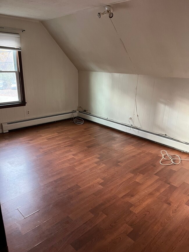 56 W Weir St in Taunton, MA - Foto de edificio - Building Photo