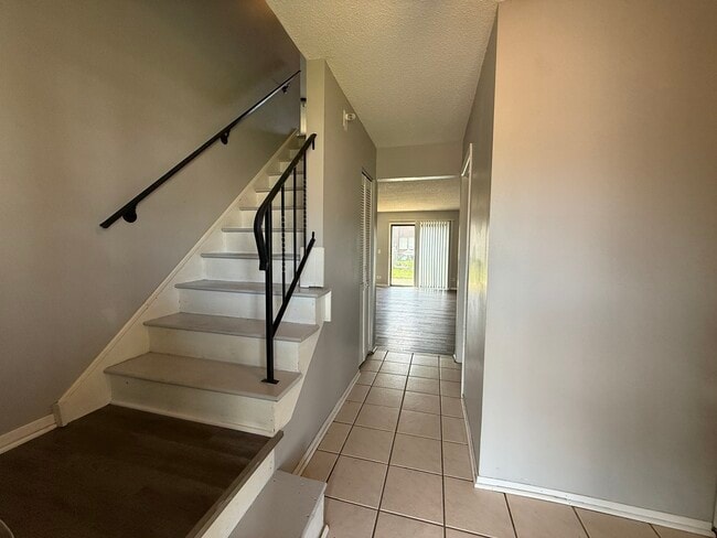 4564 Whitney Dr in Hanover Park, IL - Building Photo - Building Photo