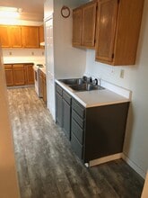 1818 Larkins Wy in Pittsburgh, PA - Building Photo - Building Photo