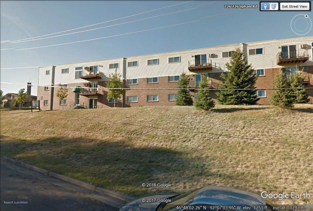 Bayview in Duluth, MN - Building Photo