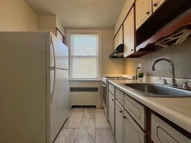 4401 Oakmont St in Philadelphia, PA - Building Photo