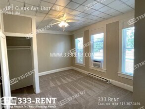 161 Clark Ave in Bonner Springs, KS - Building Photo - Building Photo