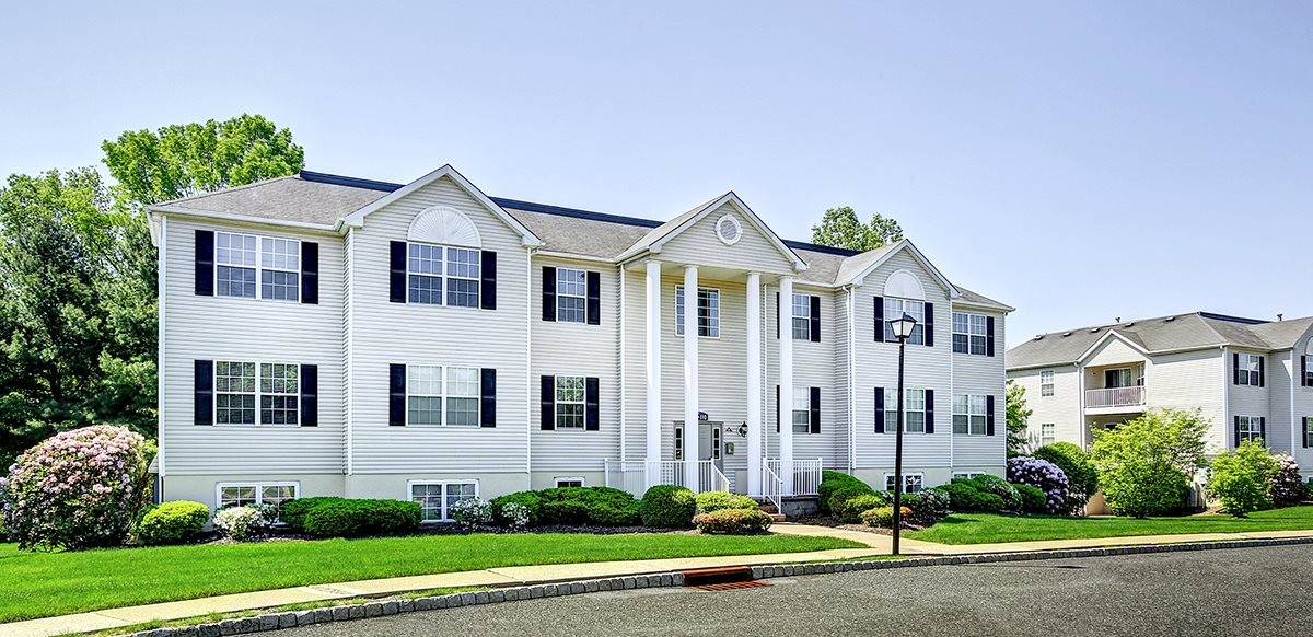 Liberty Village in Warren, NJ - Building Photo