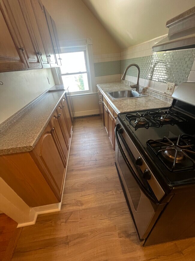 86 McLellan St, Unit 3