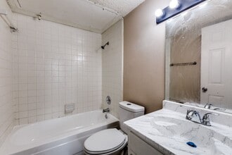 9833 Walnut St in Dallas, TX - Building Photo - Building Photo