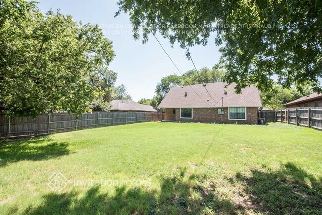 3801 Devonaire Dr in Aledo, TX - Foto de edificio - Building Photo