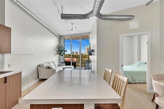 3029 NE 188th St in Aventura, FL - Building Photo - Building Photo