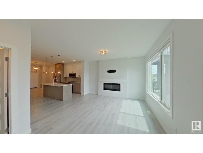 8070 Kiriak Link SW in Edmonton, AB - Building Photo - Building Photo
