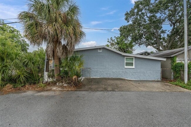 property at 423 N Ring Ave