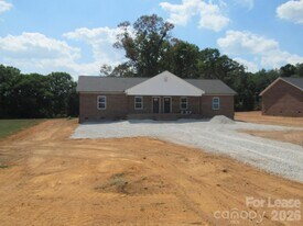 437 Northbrook III School Rd in Vale, NC - Building Photo
