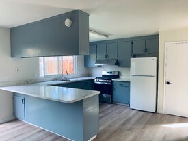 3009 Lillard Dr in Davis, CA - Building Photo