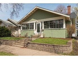 818 W 42nd St in Minneapolis, MN - Building Photo