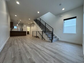 1791 S Renaissance Towne Dr in Bountiful, UT - Building Photo - Building Photo