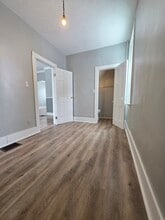 129 W Perry St in Bucyrus, OH - Building Photo - Building Photo