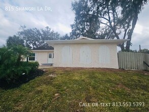815 Shangri La Dr in Seffner, FL - Building Photo - Building Photo