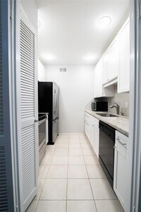 2238 S Piney Point Rd photo'