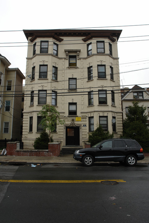 63 Radford St in Yonkers, NY - Building Photo