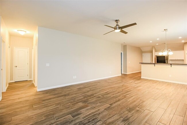 7108 Meadow Lake Dr in Yukon, OK - Building Photo - Building Photo