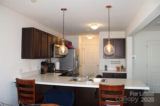 10207 Holly Park Dr in Charlotte, NC - Building Photo - Building Photo