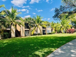 10670 SW 156th Pl in Miami, FL - Foto de edificio - Building Photo