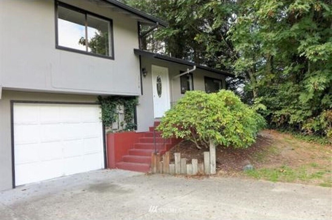 1106 31st Ave SW-Unit -1110 in Puyallup, WA - Building Photo