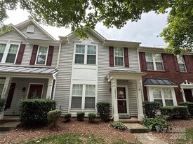 19017 Coachmans Trace in Cornelius, NC - Building Photo