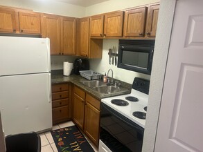127 Jules Dr in Gypsum, CO - Building Photo - Building Photo