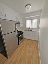 10776 Rose Ave in Los Angeles, CA - Building Photo