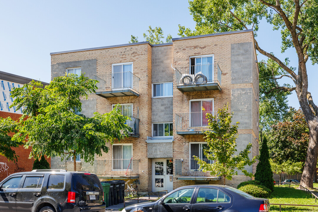 2035 Notre-Dame Rue O in Montréal, QC - Building Photo