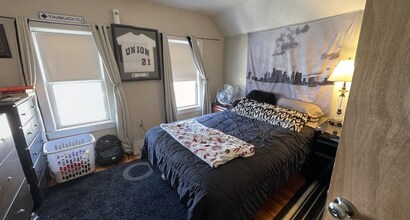 14 Dow St in Somerville, MA - Foto de edificio - Building Photo