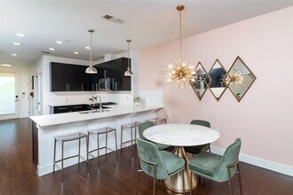 2733 Dulce Ln in Austin, TX - Building Photo - Building Photo