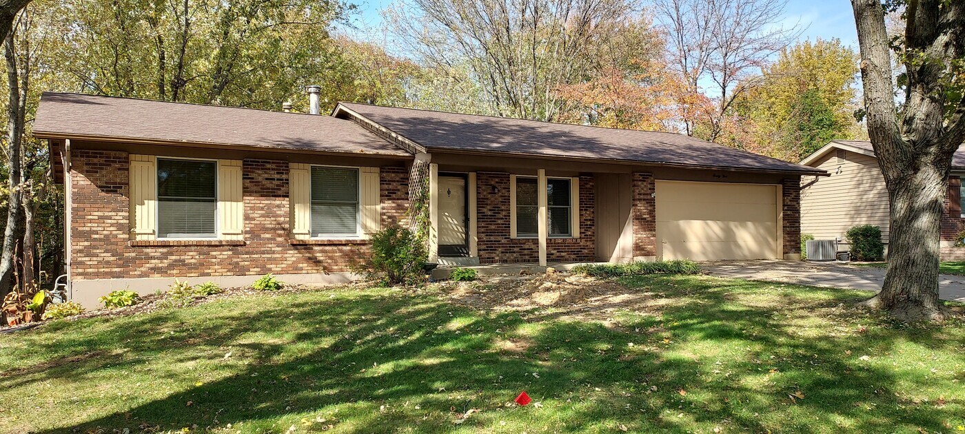 29 Weatherby Dr in St. Peters, MO - Building Photo