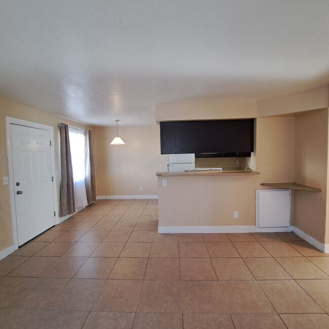 4260 N Vornsand Dr in Las Vegas, NV - Building Photo - Building Photo