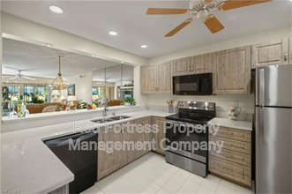 6700 Dennis Cir in Naples, FL - Foto de edificio - Building Photo