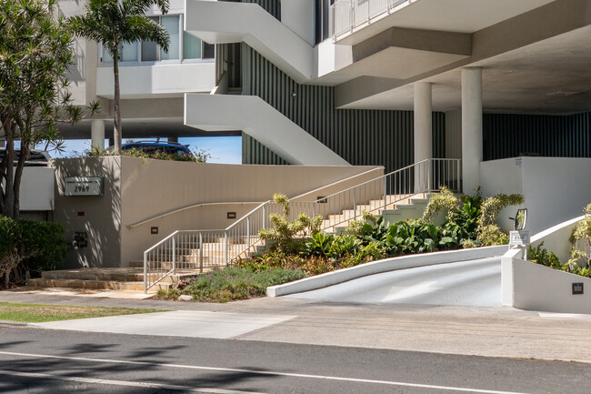 Diamond Head Apartments in Honolulu, HI - Building Photo - Building Photo