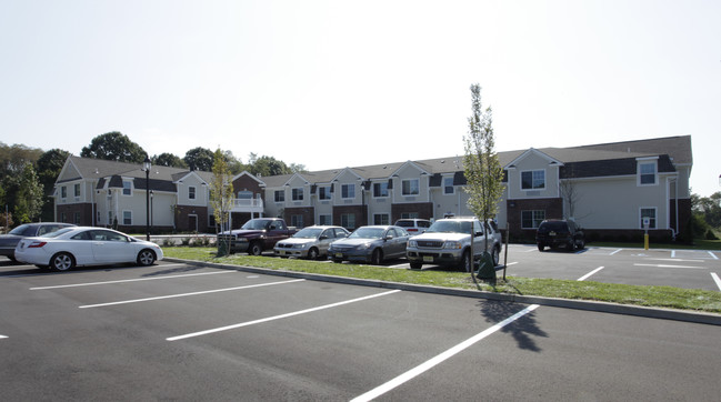 Kershaw Commons in Freehold, NJ - Building Photo - Building Photo