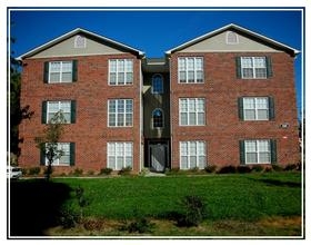 Campus View Apartments in Greensboro, NC - Building Photo