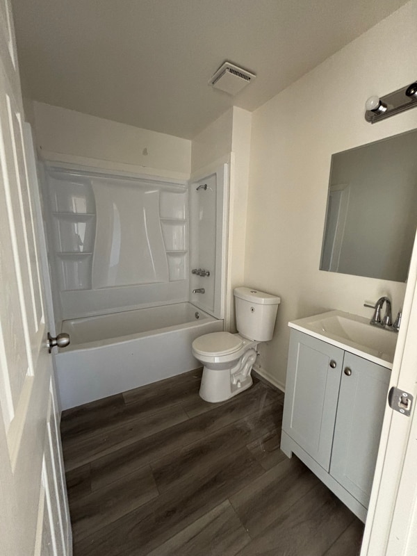 1134 E Ave Q in Palmdale, CA - Building Photo - Building Photo