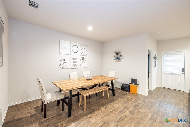 property at 860 Margay Lp