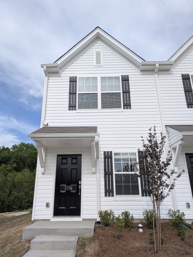 3156 Fall Hills Dr in Winston-Salem, NC - Building Photo - Building Photo