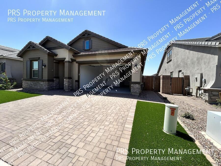 23077 E Reins Rd in Queen Creek, AZ - Building Photo