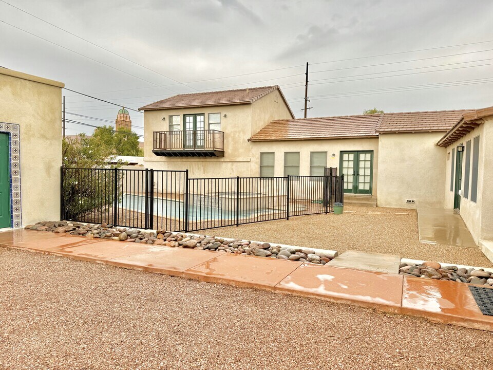 3033 E 3rd St in Tucson, AZ - Building Photo