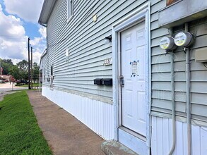 3339 Taylor Blvd in Louisville, KY - Foto de edificio - Building Photo