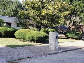 10738 Villa Lea Ln in Houston, TX - Building Photo - Building Photo