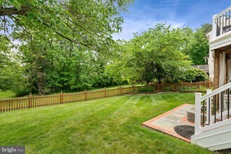 8527 Silverview Dr in Lorton, VA - Building Photo - Building Photo