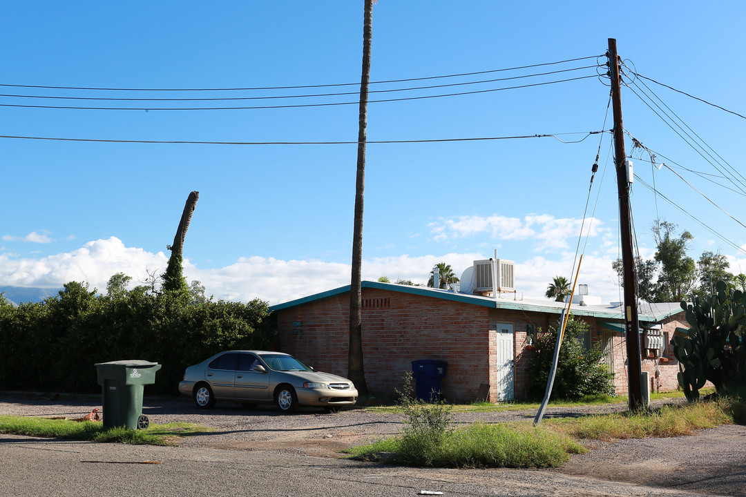 1638-1644 N Sycamore Blvd in Tucson, AZ - Building Photo