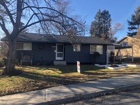 1405 NW Clifford St in Pullman, WA - Building Photo